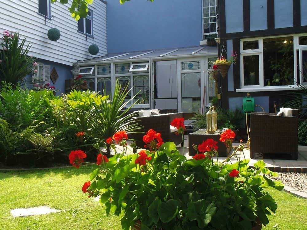 Holly House Bed And Breakfast And Apartments Херфорд Екстериор снимка