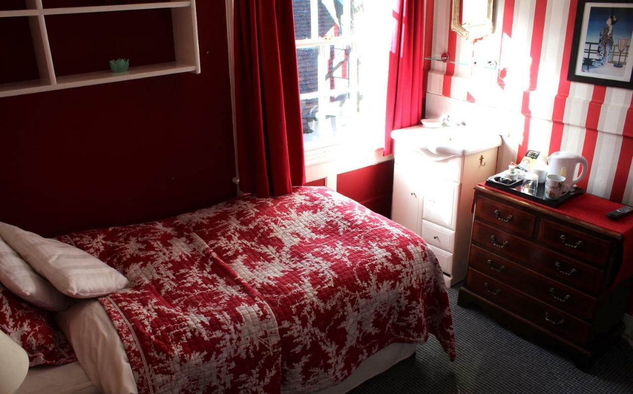 Holly House Bed And Breakfast And Apartments Херфорд Екстериор снимка